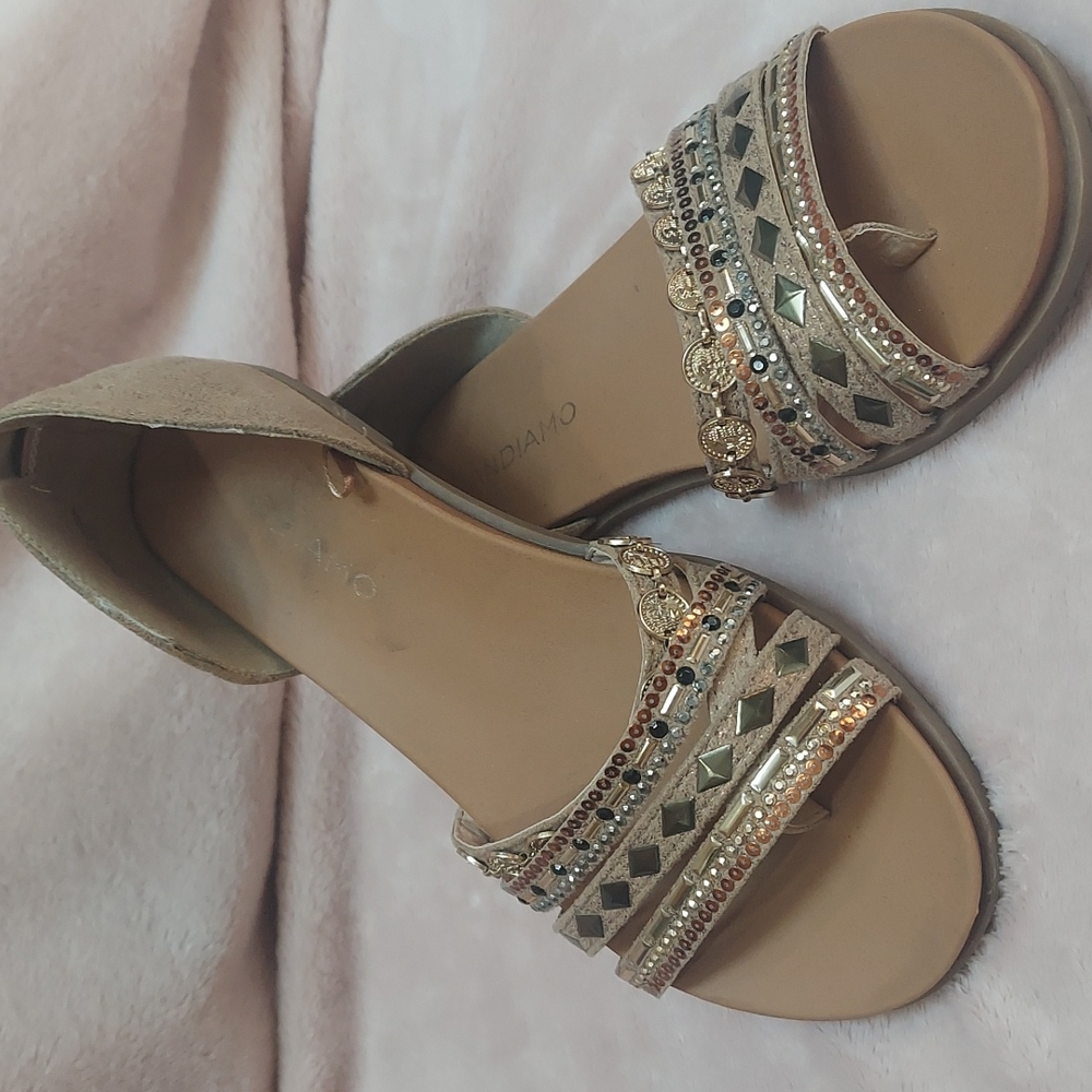 Andiamo womans sandals size 6.5 M